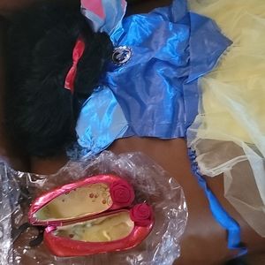 A Snow White costume size 7/8